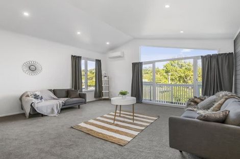 Photo of property in 33 Thomas Street, Stokes Valley, Lower Hutt, 5019