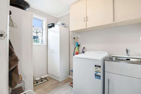 Photo of property in 22 Egmont Street, Castlecliff, Whanganui, 4501