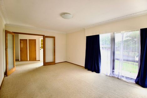Photo of property in 14 Waterlea Avenue, Mangere Bridge, Auckland, 2022