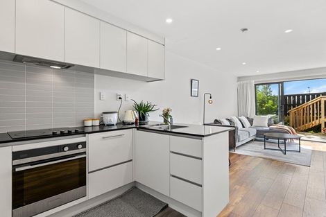 Photo of property in 7/36 Kaipatiki Road, Glenfield, Auckland, 0629