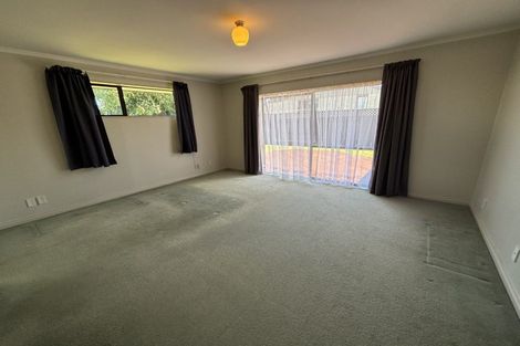 Photo of property in 11 Hanmer Place, Highbury, Palmerston North, 4412