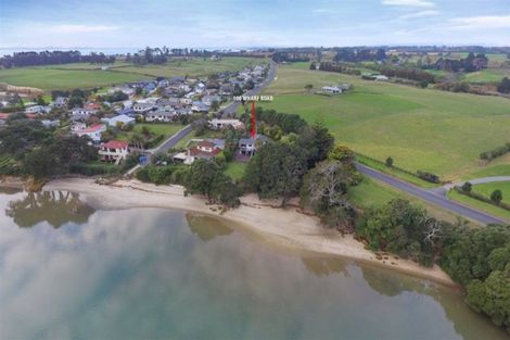Photo of property in 100 Wharf Road, Clarks Beach, Pukekohe, 2679