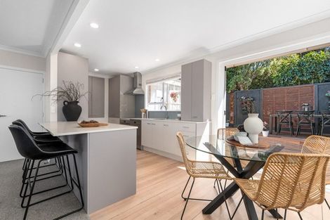 Photo of property in 24 Warwick Place, Brookfield, Tauranga, 3110