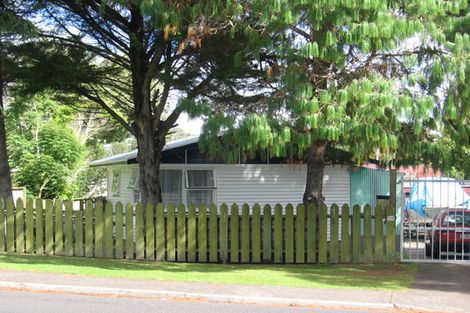 Photo of property in 55 Captain Scott Road, Glen Eden, Auckland, 0602