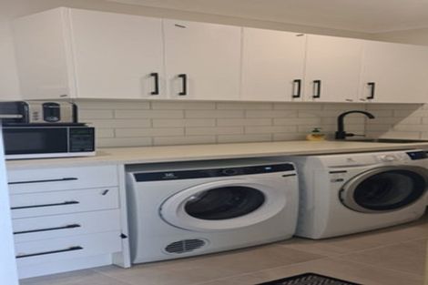 Photo of property in 18 Liverpool Street, Miramar, Wellington, 6022