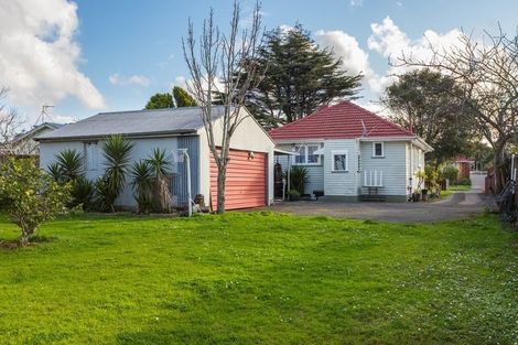 Photo of property in 18 Crawford Avenue, Mangere Bridge, Auckland, 2022