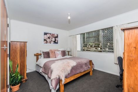 Photo of property in 53 Glanmire Road, Newlands, Wellington, 6037