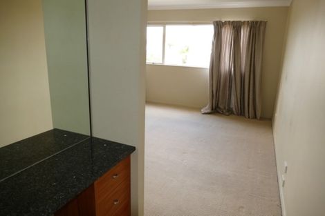 Photo of property in 22 Walter Haddrell Crescent, Flat Bush, Auckland, 2016