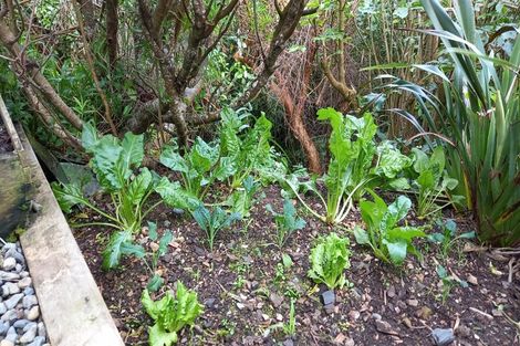 Photo of property in 70 Homebush Road, Khandallah, Wellington, 6035