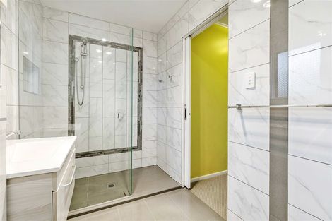 Photo of property in 115 Chichester Drive, Rosehill, Papakura, 2113