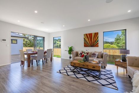 Photo of property in 18 Jeroboam Loop, Kumeu, 0810