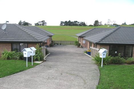 Photo of property in 30 Regents Park Place, Westgate, Auckland, 0614