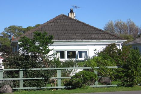 Photo of property in 16 Fox Street, Featherston, 5710