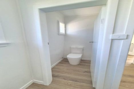 Photo of property in 15 Rogan Street, Mount Roskill, Auckland, 1041