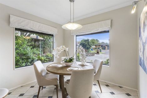 Photo of property in 17 San Valentino Drive, Henderson, Auckland, 0612
