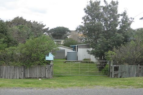 Photo of property in 132 Park Avenue, Waitarere Beach, Levin, 5510