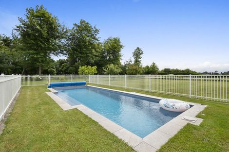 Photo of property in 14 Heatherlea Road West, Levin, 5575