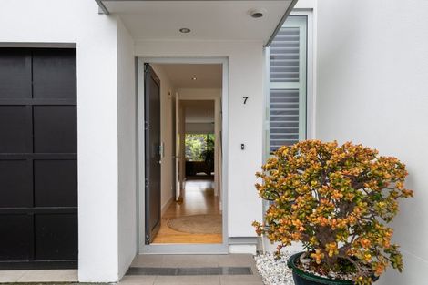 Photo of property in 7/258 Hurstmere Road, Takapuna, Auckland, 0622