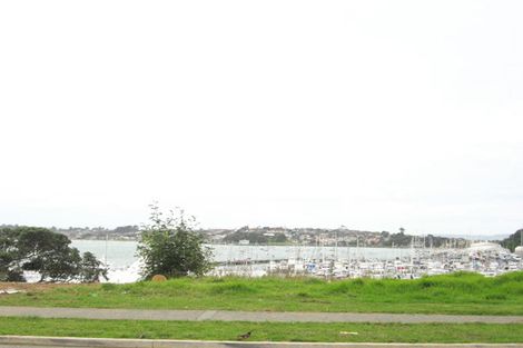 Photo of property in 64 Compass Way, Half Moon Bay, Auckland, 2012