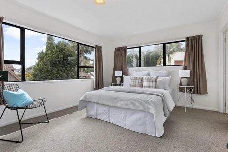 Photo of property in 2/11 Basilton Close, Bucklands Beach, Auckland, 2012