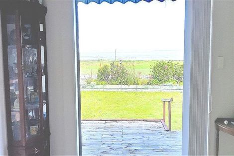 Photo of property in 915 East Coast Road, Kaiaua, Pokeno, 2473