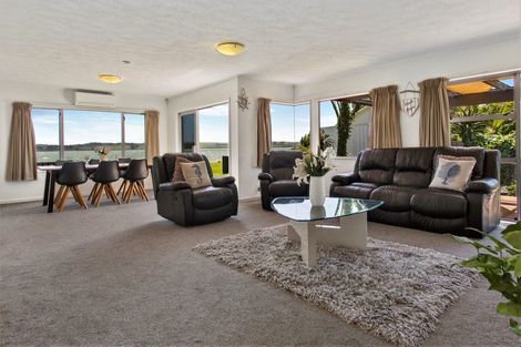 Photo of property in 19 Ronald Avenue, Glenbrook, Waiuku, 2681