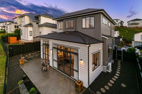 Photo of property in 41 Maka Terrace, Orewa, 0931