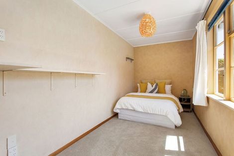 Photo of property in 34 Pitcairn Crescent, Bryndwr, Christchurch, 8053