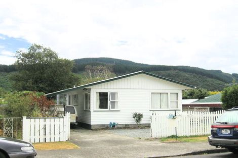 Photo of property in 5 Ruru Crescent, Heretaunga, Upper Hutt, 5018