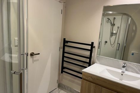 Photo of property in 6/58 Te Atatu Road, Te Atatu South, Auckland, 0610