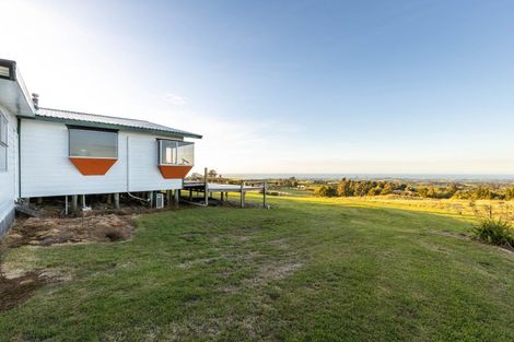 Photo of property in 1568 Carrington Road, Hurworth, New Plymouth, 4371