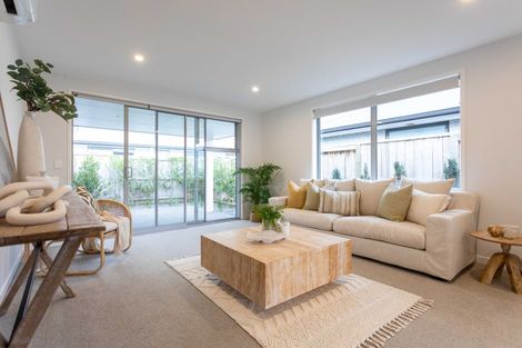 Photo of property in 4 Rotomanu Place, Pyes Pa, Tauranga, 3112