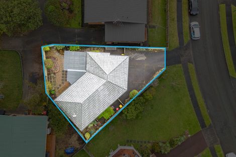 Photo of property in 2/3 Jacanas Place, Unsworth Heights, Auckland, 0632