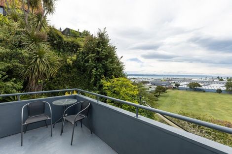 Photo of property in 15 Hospital Lane, Hospital Hill, Napier, 4110