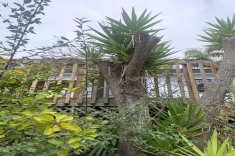 Photo of property in 14 Bonnard Place, West Harbour, Auckland, 0618