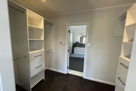 Photo of property in 25 Bradbury Road, Botany Downs, Auckland, 2010