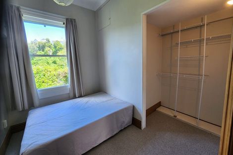 Photo of property in 94 Kelburn Parade, Kelburn, Wellington, 6012