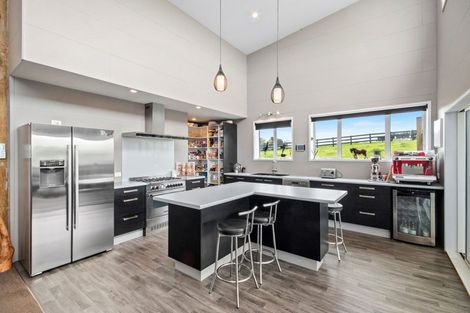 Photo of property in 5 Codlin Road, Waiuku, 2683