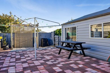 Photo of property in 73 Puriri Street, Hawera, 4610
