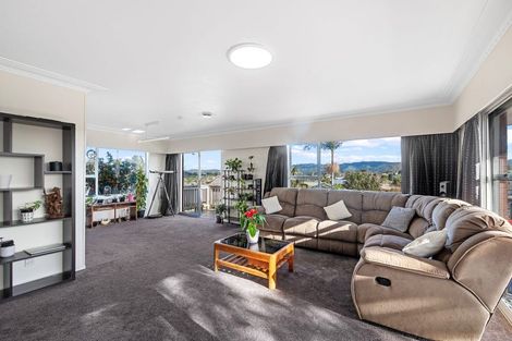 Photo of property in 192 Sturges Road, Henderson, Auckland, 0612