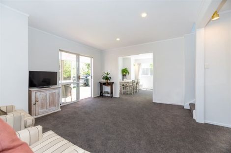 Photo of property in 1/12 Cobblestone Lane, Hillcrest, Auckland, 0627