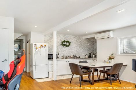 Photo of property in 1/6a Sunnynook Road, Sunnynook, Auckland, 0620