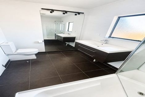 Photo of property in 1/4 Paul Place, Pakuranga, Auckland, 2010