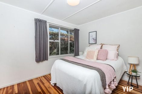 Photo of property in 11 Link Road, Newlands, Wellington, 6037