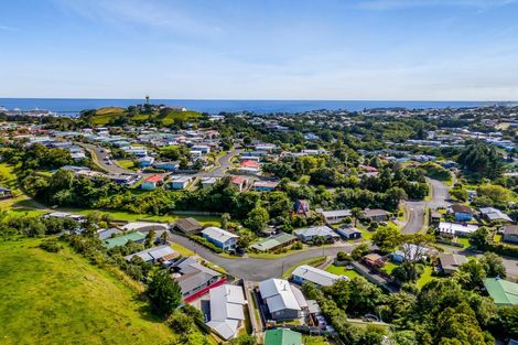 Photo of property in 15 Shaldon Crescent, Blagdon, New Plymouth, 4310