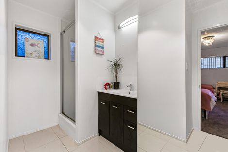 Photo of property in 7 Zenith Place, Conifer Grove, Takanini, 2112