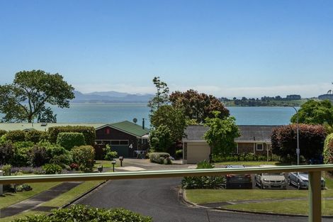 Photo of property in 12 Myrtle Drive, Omokoroa, 3114
