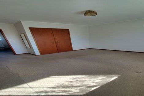 Photo of property in 2/56 Rimu Street, New Lynn, Auckland, 0600