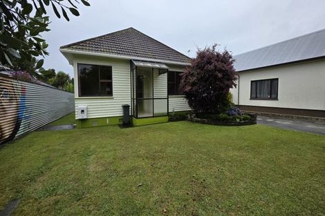 Photo of property in 19 Exeter Street, Brooklands, New Plymouth, 4310