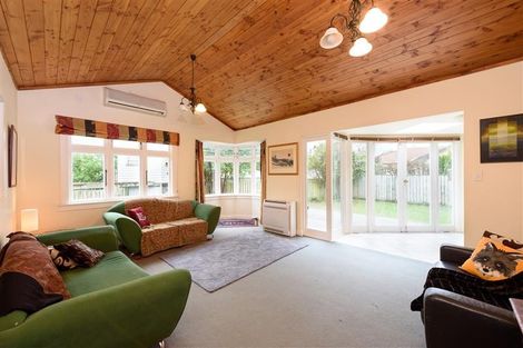 Photo of property in 95 Pohutukawa Street, Woburn, Lower Hutt, 5011